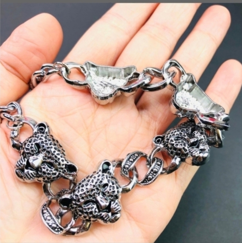 NWOT. Goth Punk Chunky Leopard Cheetah Head Curb Chain Choker Necklace - Picture 4 of 4